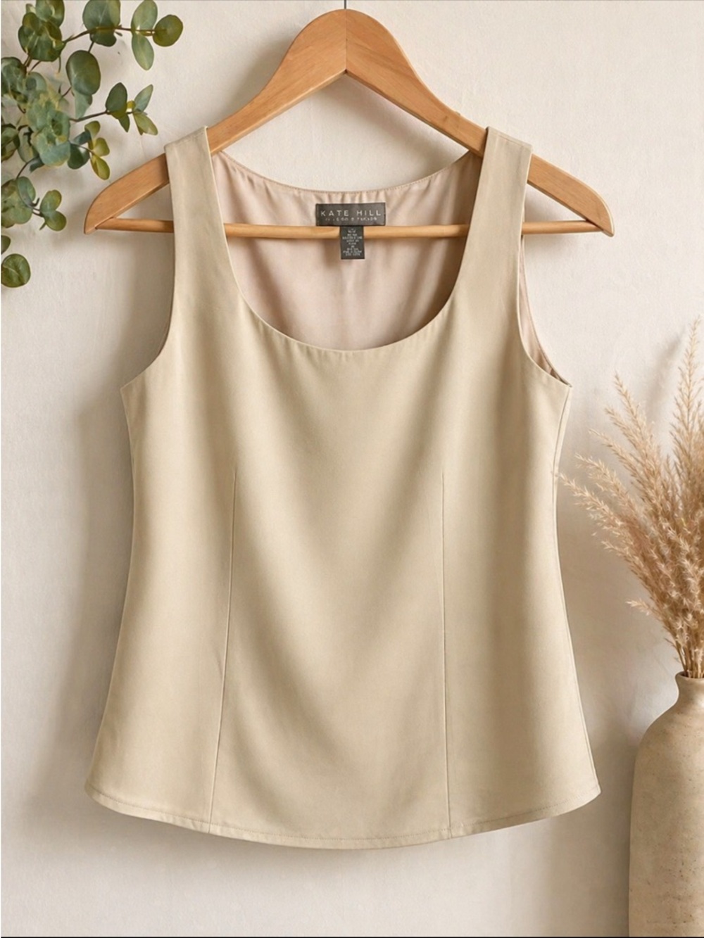 Kate Hill for Lord & TaylorBeige Scoop Neck Sleeveless Top Size 6